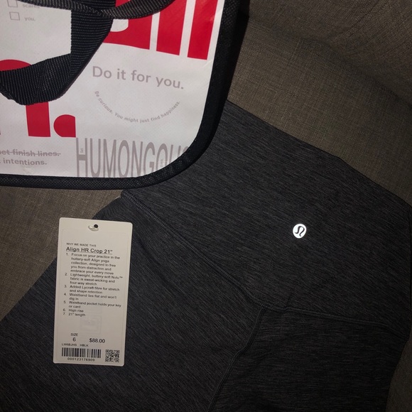 NWT Lululemon Align Crop 21” Heathered Black - Picture 5 of 13